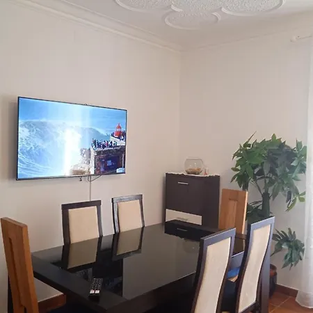 Inviting 2-bed In Apartment