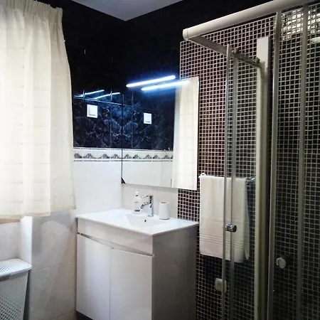 Apartment Inviting 2-bed In