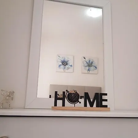 Inviting 2-bed In