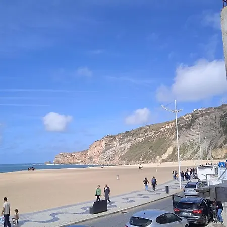 아파트 Inviting 2-bed In 나자레