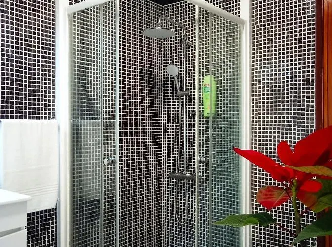 Apartment Inviting 2-bed In *