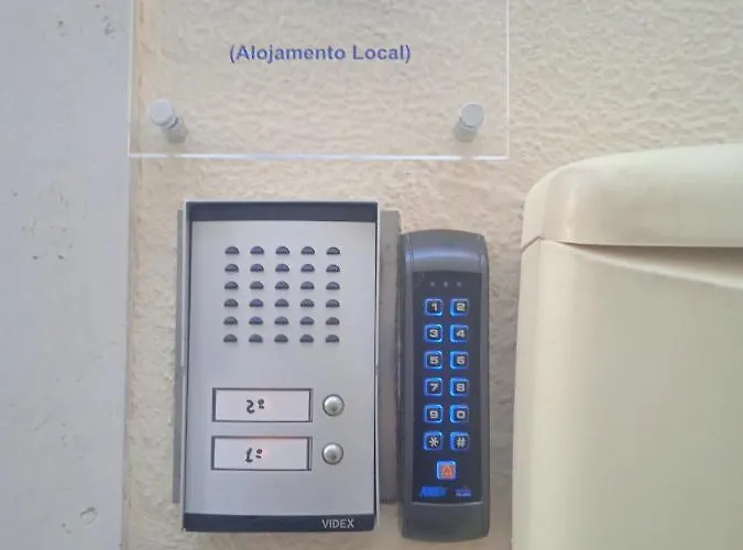 Inviting 2-bed In Apartment *