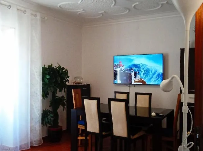 Inviting 2-bed In * Nazare